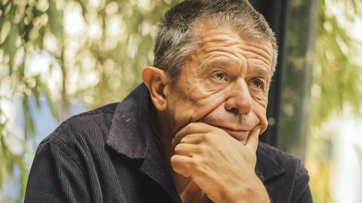 Rendez vous en français: Présentation d´Emmanuel Carrère